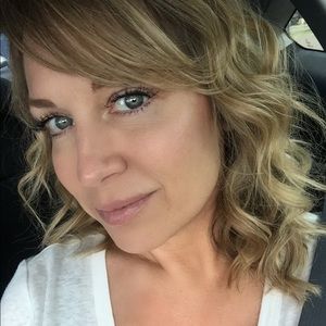 Meet your Posher, Pamela